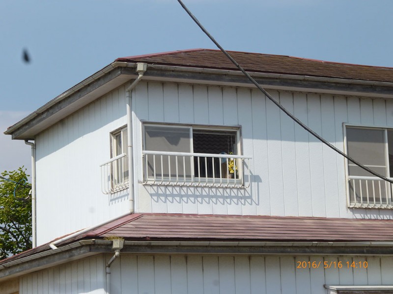 外壁汚れを日本ペイントパーフェクトトップで塗装し白い南欧風住宅に神奈川藤沢工事事例